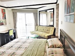 13th Floor sea View Studio