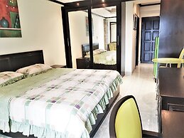 13th Floor sea View Studio