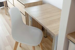 Wola Chic Brown Studio