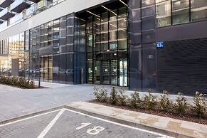 Wola Chic Brown Studio