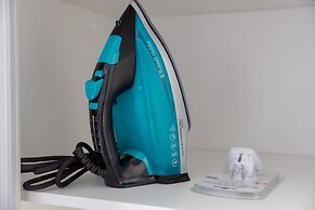 Wola Chic Grey Studio