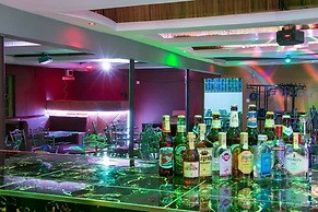 Triangle Palm Hotel Katito