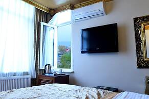 Boutique California Hotel