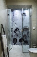 Gallery 37 Powered by ASTON