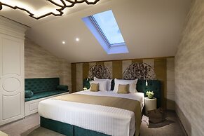 Gallery 37 Powered by ASTON