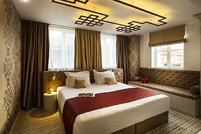 Gallery 37 Powered by ASTON