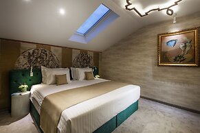 Gallery 37 Powered by ASTON