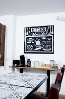 Mana Mana Youth Hostel