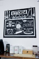 Mana Mana Youth Hostel