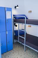 Mana Mana Youth Hostel