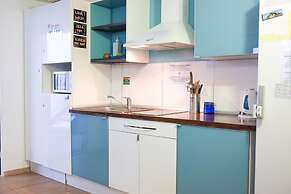 Mana Mana Youth Hostel