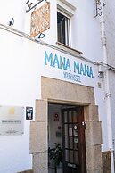 Mana Mana Youth Hostel