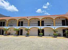 Casa Blanca Hotel