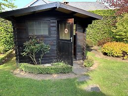 Cozy Chalet With Pond, Malmedy
