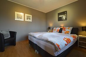 Cozy Chalet With Pond, Malmedy