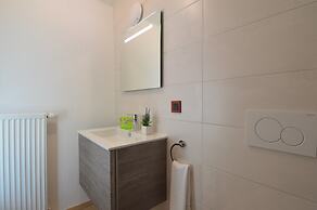 Apartment With Private Garden & Terrace