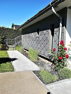 Apartment With Private Garden & Terrace