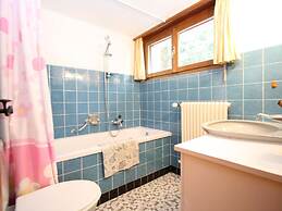 Spacious Chalet near Forest
