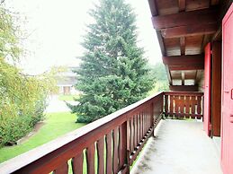 Spacious Chalet near Forest