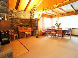 Spacious Chalet near Forest