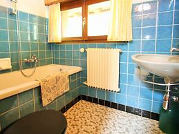 Spacious Chalet near Forest