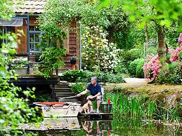 Delightful Chalet in Opglabbeek near Lake