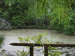 Delightful Chalet in Opglabbeek near Lake