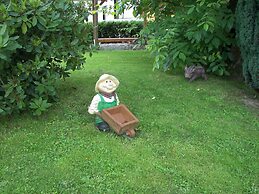Apartment in Lichtenhain With Garden