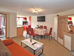 Apartment in Lichtenhain With Garden