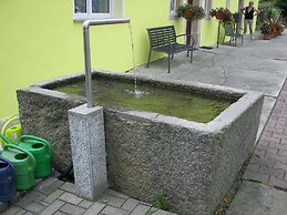 Apartment in Lichtenhain With Garden