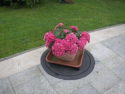 Apartment in Lichtenhain With Garden