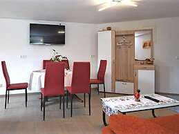 Apartment in Lichtenhain With Garden