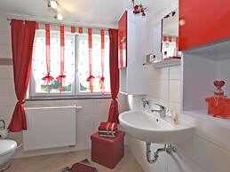 Apartment in Lichtenhain With Garden