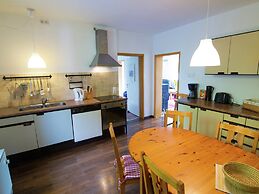 Geraumiges Ferienhaus in Hessen mit Garten