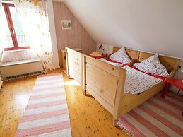 Geraumiges Ferienhaus in Hessen mit Garten