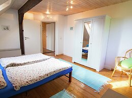 Geraumiges Ferienhaus in Hessen mit Garten