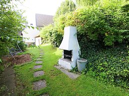 Geraumiges Ferienhaus in Hessen mit Garten