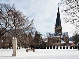 Home With Lots of Light and a Great View