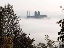 Home With Lots of Light and a Great View