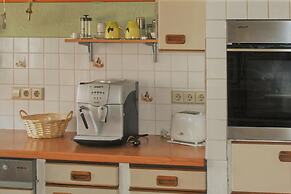 Beautiful Apartment Near the Lake