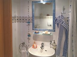 Beautiful Apartment Near the Lake