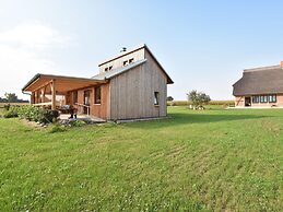 Enchanting Holiday Home by the Lake in Ruhn