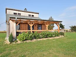 Bezauberndes Ferienhaus in Ruehn am See