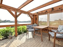 Enchanting Holiday Home by the Lake in Ruhn