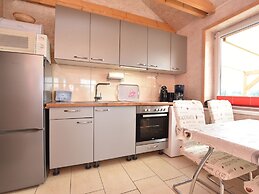 Bezauberndes Ferienhaus in Ruehn am See