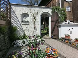 Apartment in Thuringian Forest With Garden