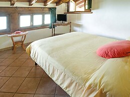 Apartment With Private Garden