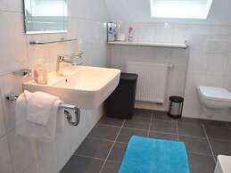 Garden-view Villa in Medebach Kustelberg