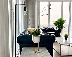 Luxury 2Bed 2Bath Corner Condo