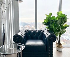 Luxury 2Bed 2Bath Corner Condo